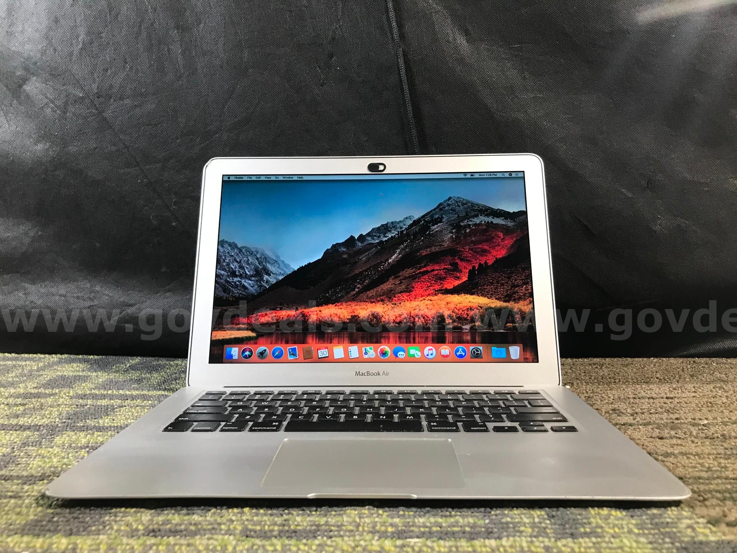 13 Inch MacBook Air A1466 | i7 3.3ghz Turbo Boost | Silver