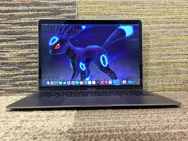 &#x1F680; 2020 Apple MacBook Air M1 &#x2013; 13&#x201D; Retina &#x2022; 8&#x2011;Core CPU / 7&#x2011;Core GPU &#x2022; 8GB RAM &#x2022; 256GB SSD &#x2022; MacOS Monterey