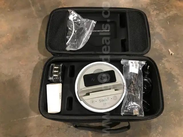 &#x1F3AF;Approx. 50x Swivl CX Robots W/ Cases