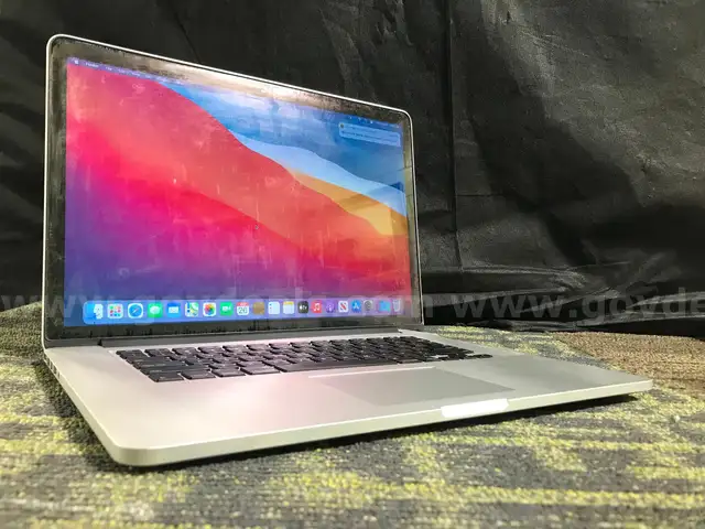 15&#x22;2014-MACBOOK PRO (I7-4980HQ) 16GB RAM 512GB SSD-SILVER (RETINA)