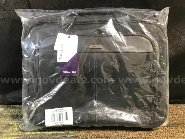15.6&#x22; (LOT OF 60) Targus Classic Black (TCT027US-94) Laptop Carrying Case