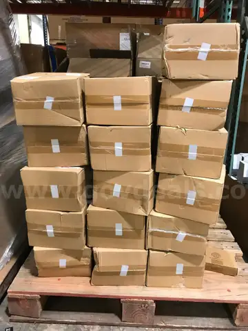 (LOT OF 21) Hikvision WMS Camera Wall Mount 302700456