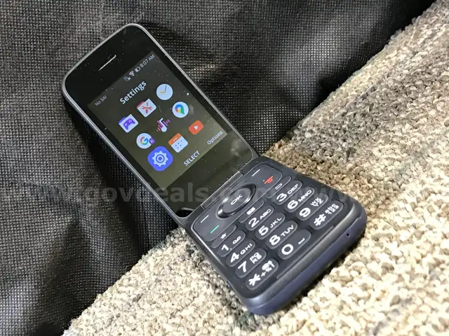 (LOT OF 10)Alcatel Go Flip 3 - 4 GB - Black (T-Mobile) 4G LTE Flip Phone