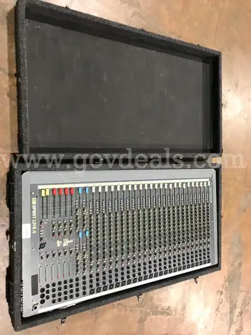 Soundcraft Spirit Live 24-Channel Mixer