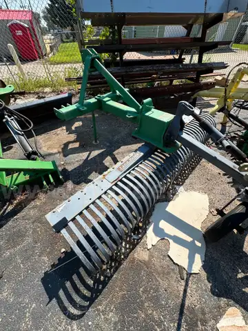 2002 Landpride LR3584 Leaf Rake Attachment