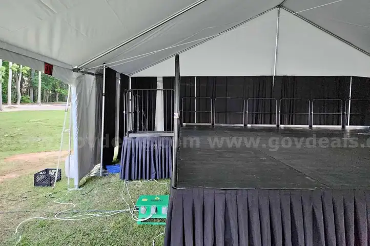 20 x 20x 2-3.5 ft Biljax ST8100 4&#x27;x4&#x27; Portable Stage Unit