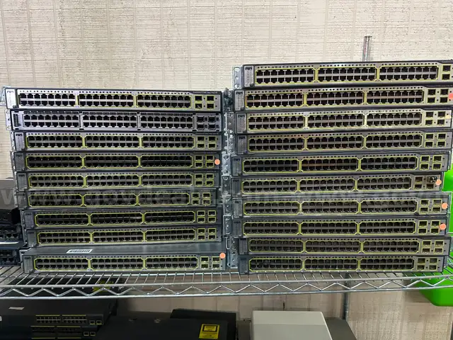 Lot of Estimated 29 Cisco Network Switches - WS-C3750G-48PS-S