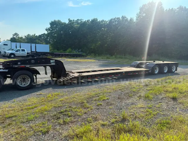 Fontaine NGB detachable lowboy flip axle