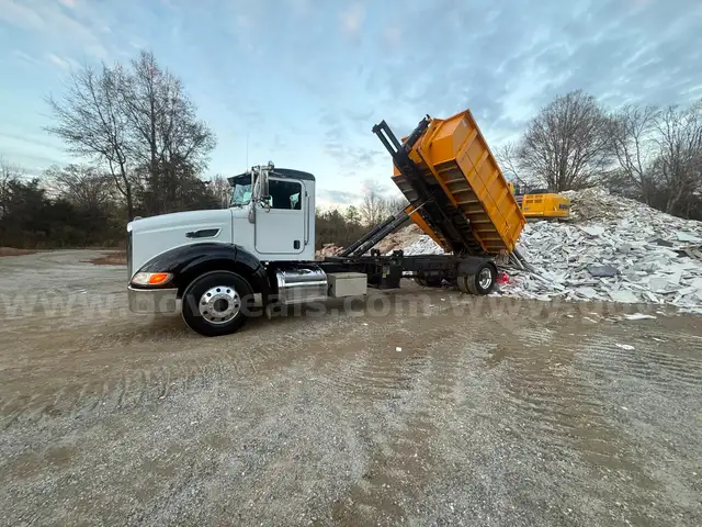 2008 Peterbilt Hooklift Rolloff