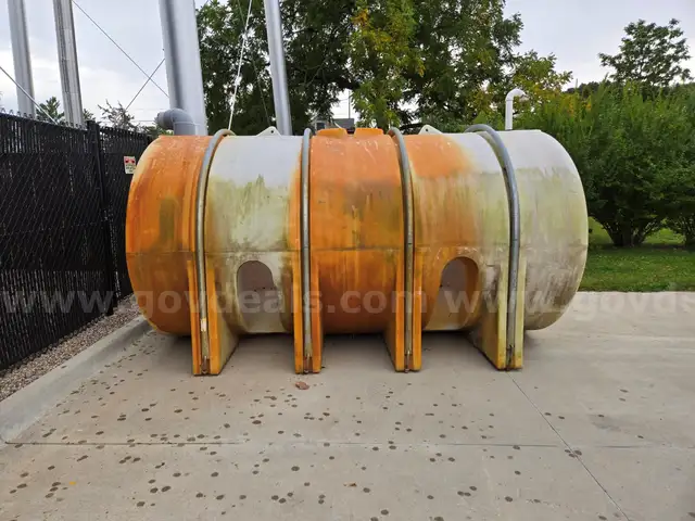3100 Gallon Poly Water Tank