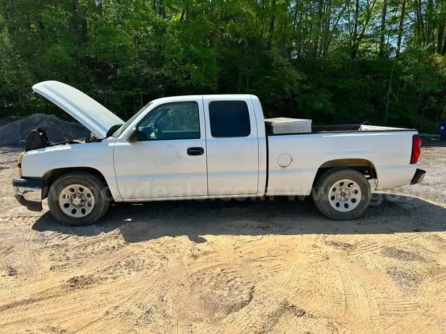 2006 Chevrolet Silverado 1500 Work Truck Ext. Cab Long Bed 2WD