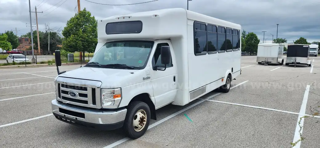 2019 Ford Econoline 23 Passenger Wheelchair Accessible Transport Vehicle