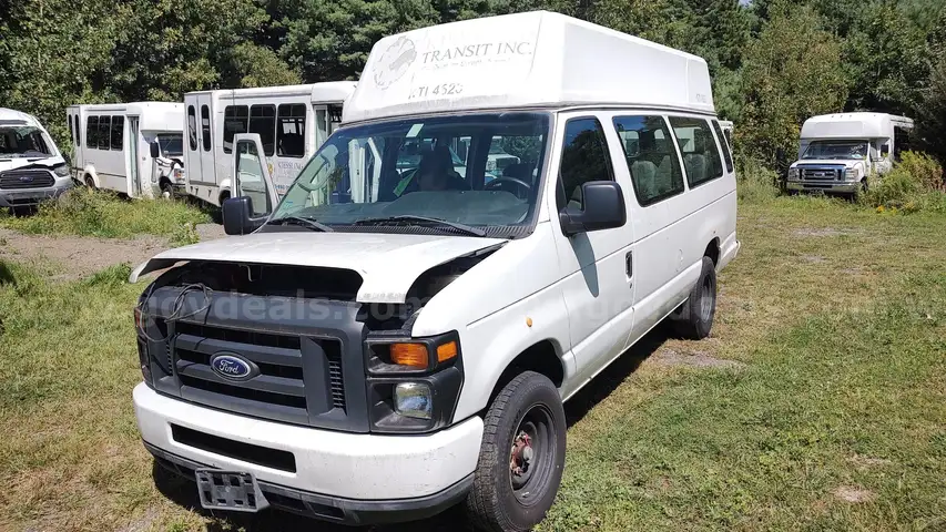 2014 Ford Econoline E-150 10 Passenger Transport Vehicle