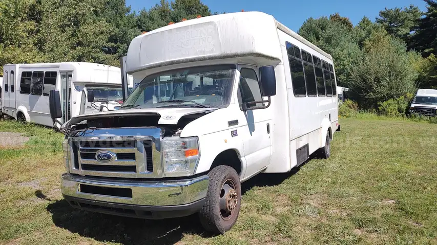 2016 Ford Econoline E-450 12 Passenger Transport Vehicle - ADA