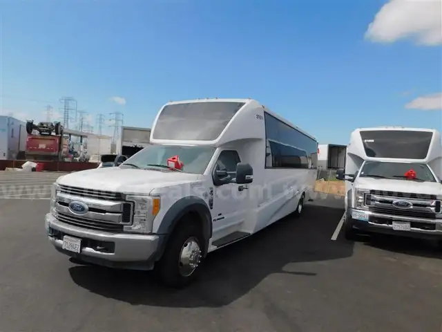 2017 Ford F-550 Super Duty 30 Passenger Transport Vehicle