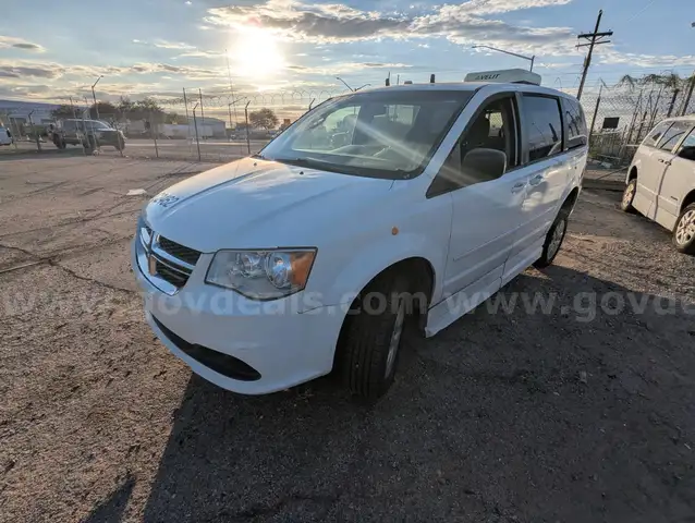 2016 Dodge Grand Caravan Wheelchair Accessible Mini Van-ADA