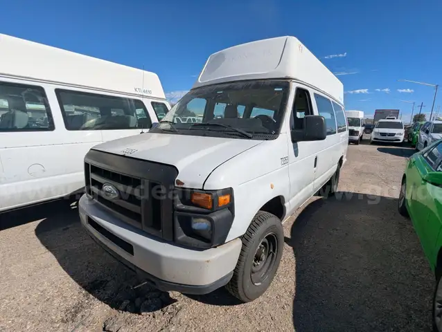 2014 Ford Econoline 12 Passenger Transport Vehicle