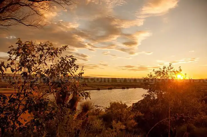 Beautiful Rio Grande River - ACRE LOT