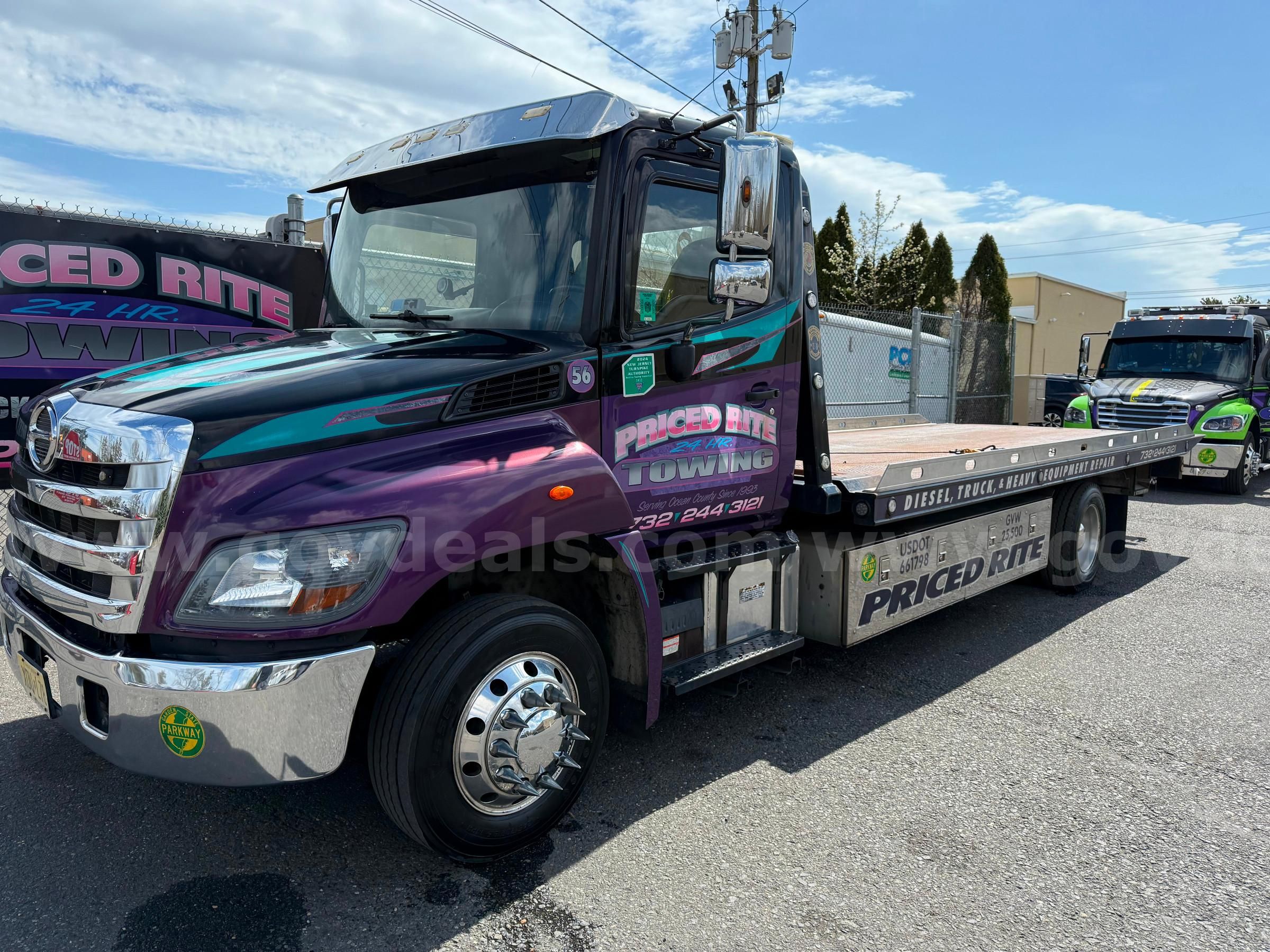 Photo of a 2017 Hino Conventional Cab