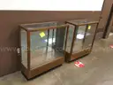 DISPLAY CASES