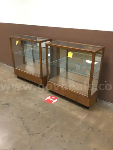 DISPLAY CASES