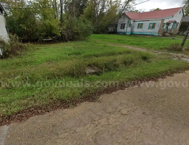 Helena, AR, Residential Corner Lot on Cozy Street