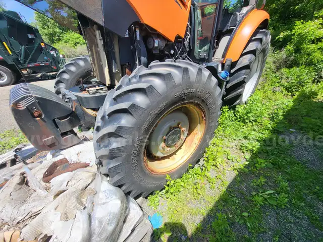2016 Case Farmall 110A Beach Tractor