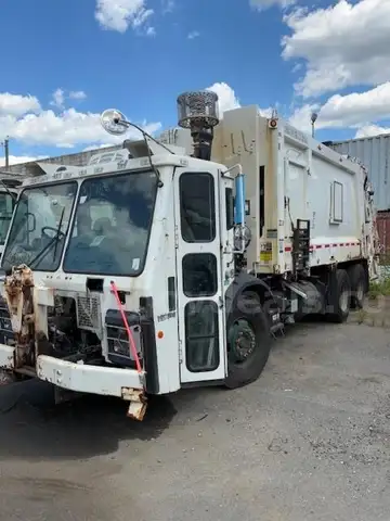 2019 Mack LR