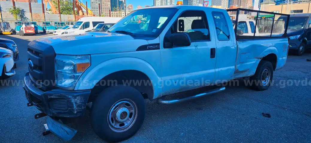 2013 Ford F-250 SD XL SuperCab 4WD