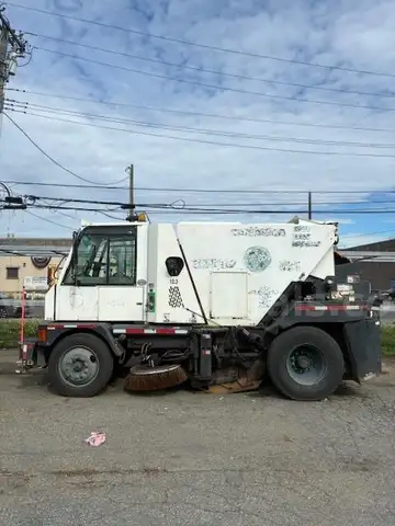 2016 Global M4 Street Sweeper