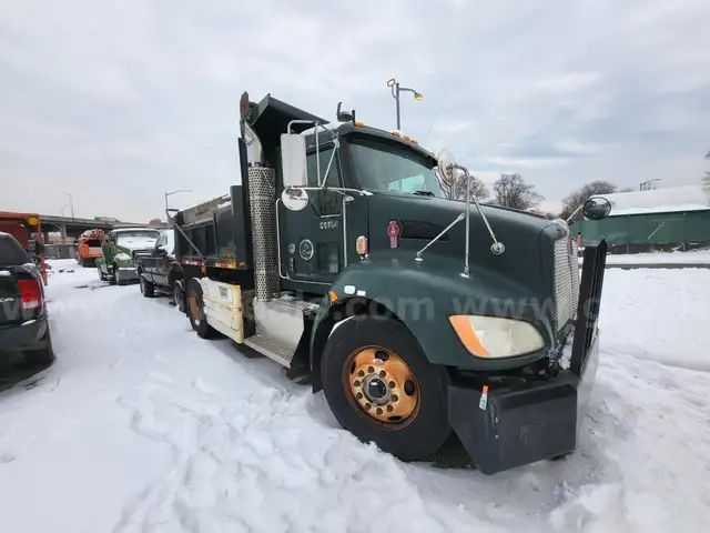 2011 Kenworth T370
