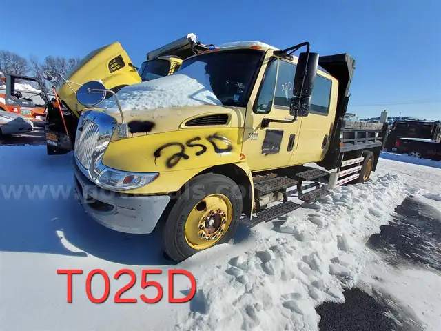 2004 International 4300 LP