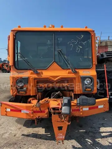 2009 Mack MRU600