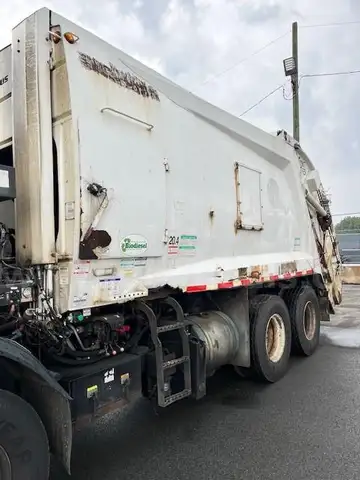 2013 Mack LEU600
