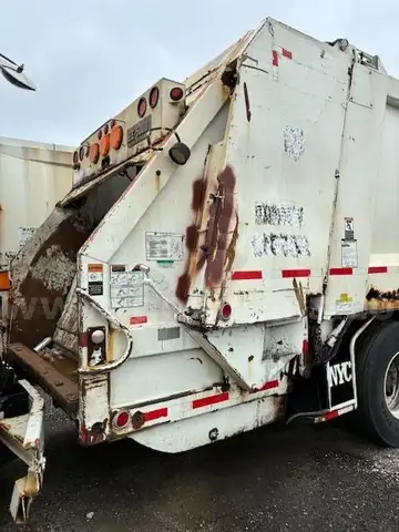 2014 Mack LEU600