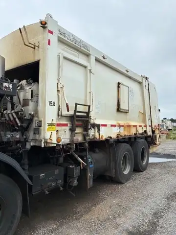 2016 Mack LEU600
