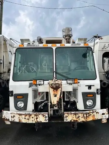 2013 Mack LEU600