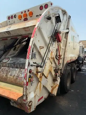 2013 Mack LEU600