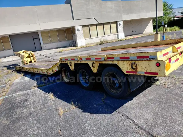 1995 Etnyre Lowbed Trailer