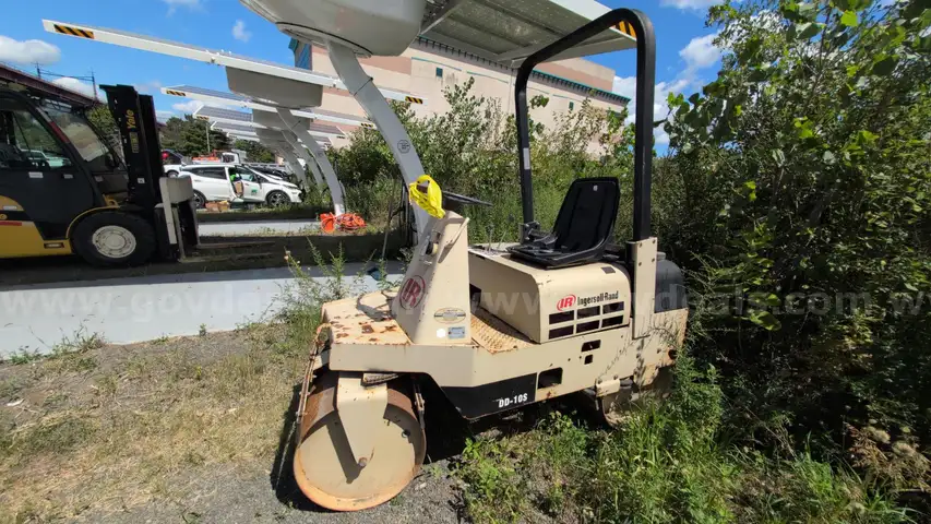 2005 Ingersoll Rand DD-10S Asphalt Paver