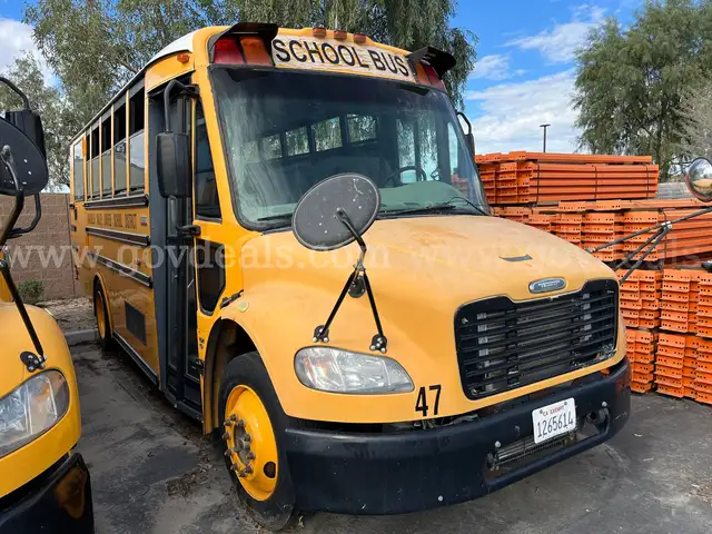2007 Freightliner B2 Bus Chassis