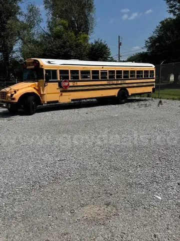 2006 BLUE BIRD SCHOOL BUS