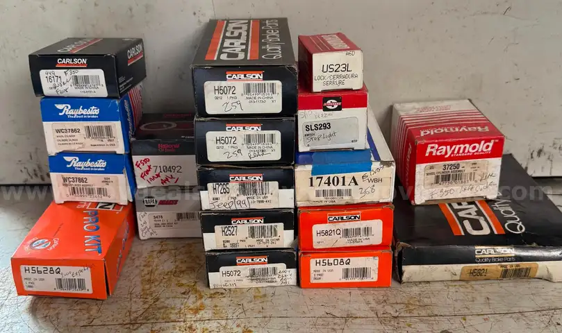 Miscellaneous lot of automotive parts
