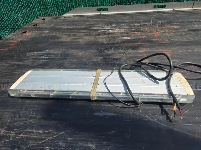 Whelen  legacy series 44&#x22; lightbar