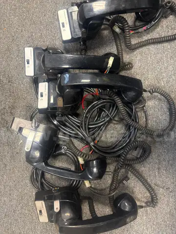 Motorola 2 way radio privacy handset hang up cup phones lot of (5) HLN1402A