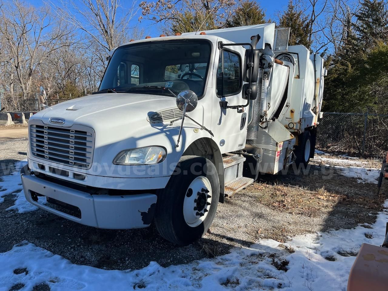 2012 Freightliner M2 106