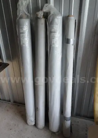 Vinyl wallcovering with Osnaburg fabric backing