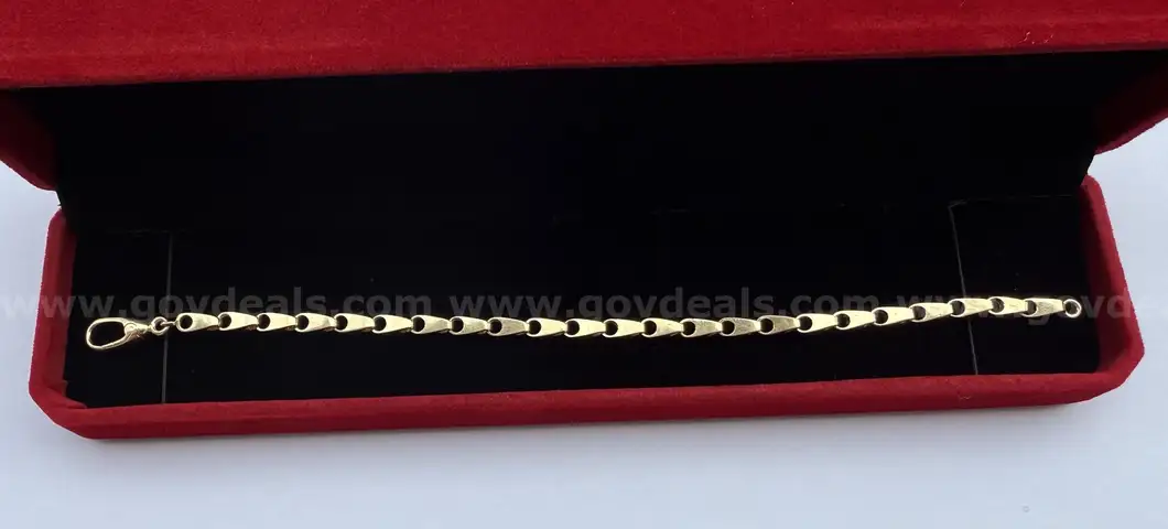 Sleek 14K Gold Modern Bracelet 19.07g