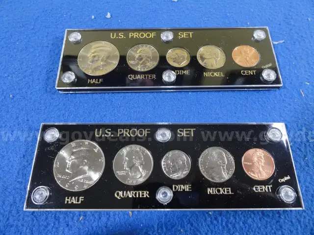 1994 P & D Uncirculated PROOF SETs in Display cases!