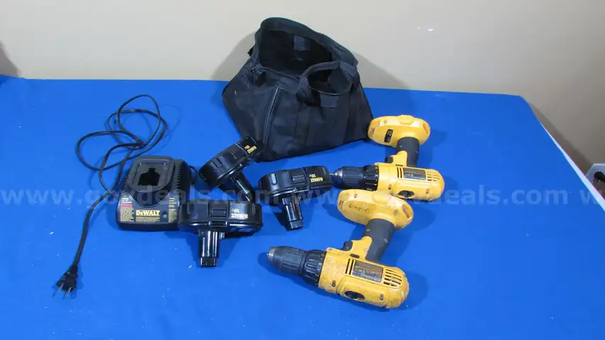 LOT of DeWALT Drills, Batteries, Charger, Bag